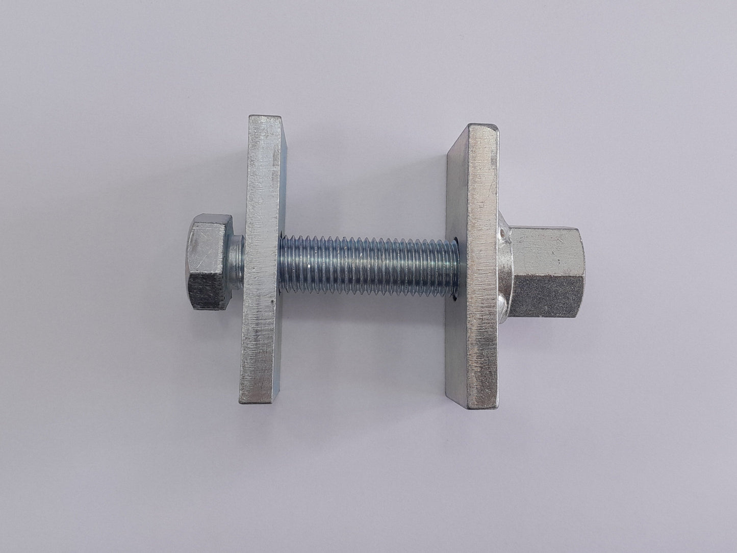 INNVENDIG CONTAINERKLEMME, TREKKSTAG MED SKIVE, FESTE FOR CONTAINERE